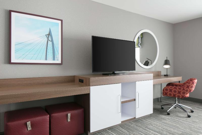 Hampton Inn Wichita Northwest - photo 10