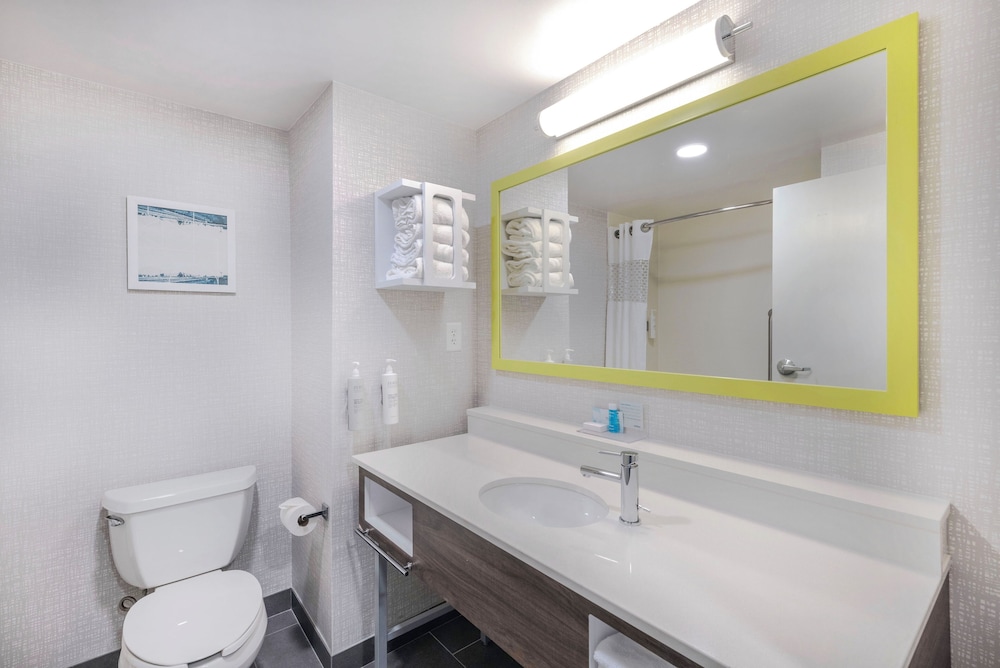 Hampton Inn & Suites Burlington NC - photo 34