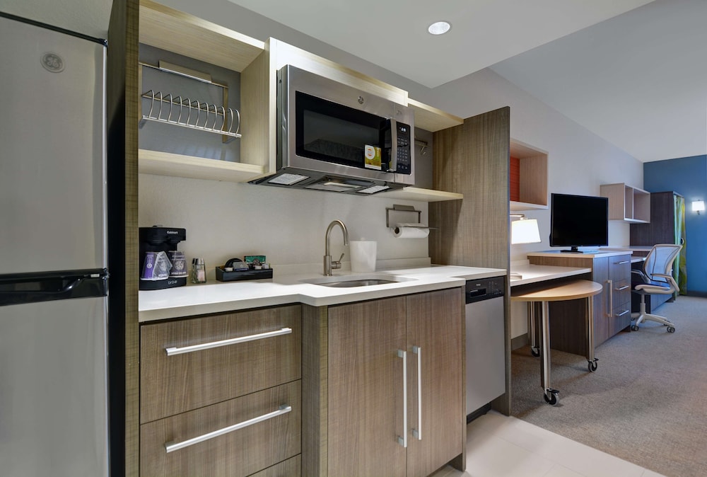 Home2 Suites by Hilton Largo - photo 17