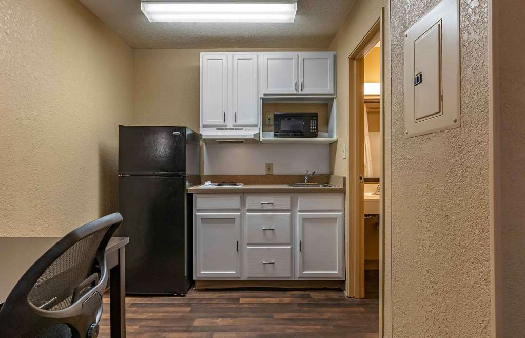 Extended Stay America Suites Lexington Nicholasville Road - photo 14