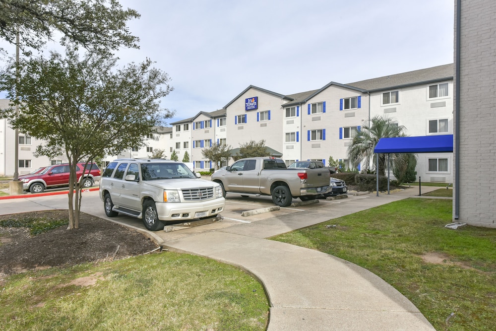 InTown Suites Extended Stay Austin TX Research Blvd - photo 28
