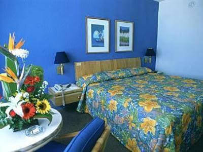 Caribbean Village Playacar