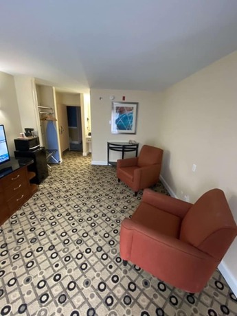 Baymont by Wyndham College Park Atlanta Airport South - photo 16