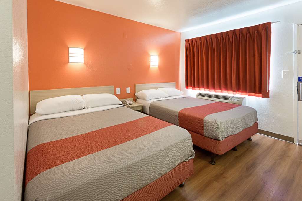 Motel 6 Mcallen TX - photo 14