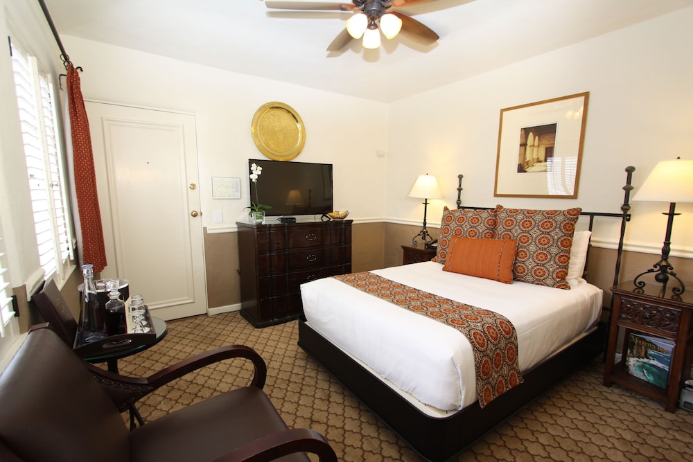Cypress Inn - photo 42