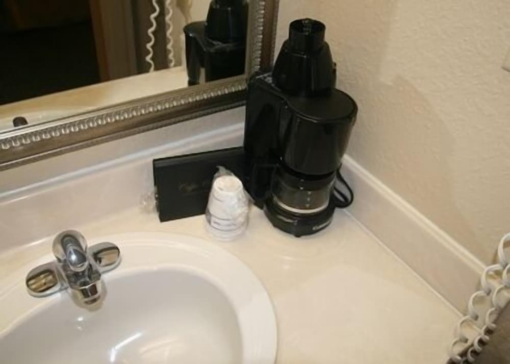 Hampton Inn & Suites Cordele - photo 36