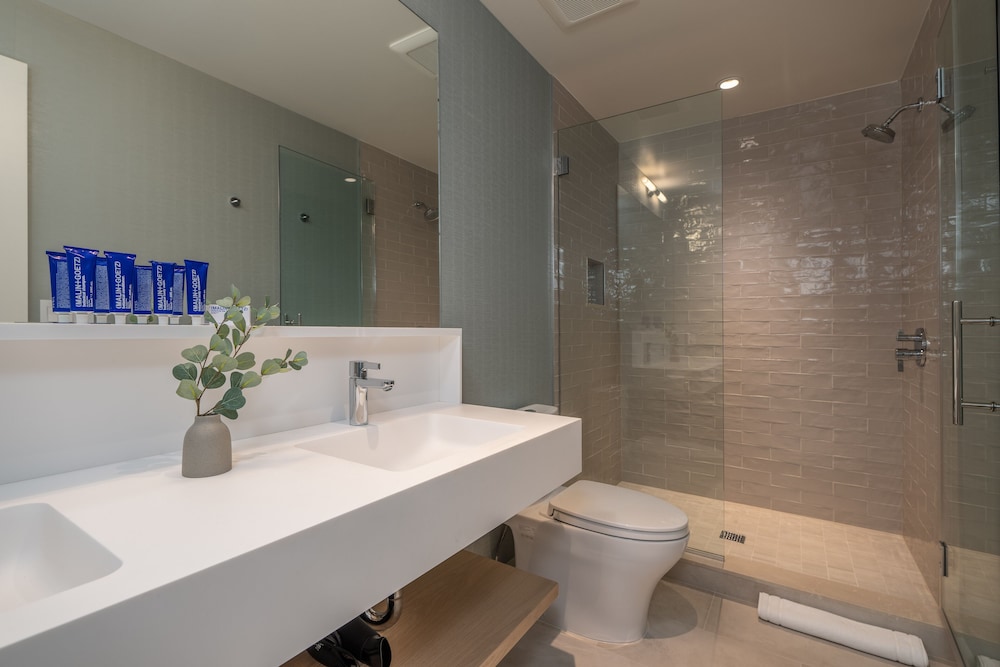 The Shoals Suites and Slips - photo 17