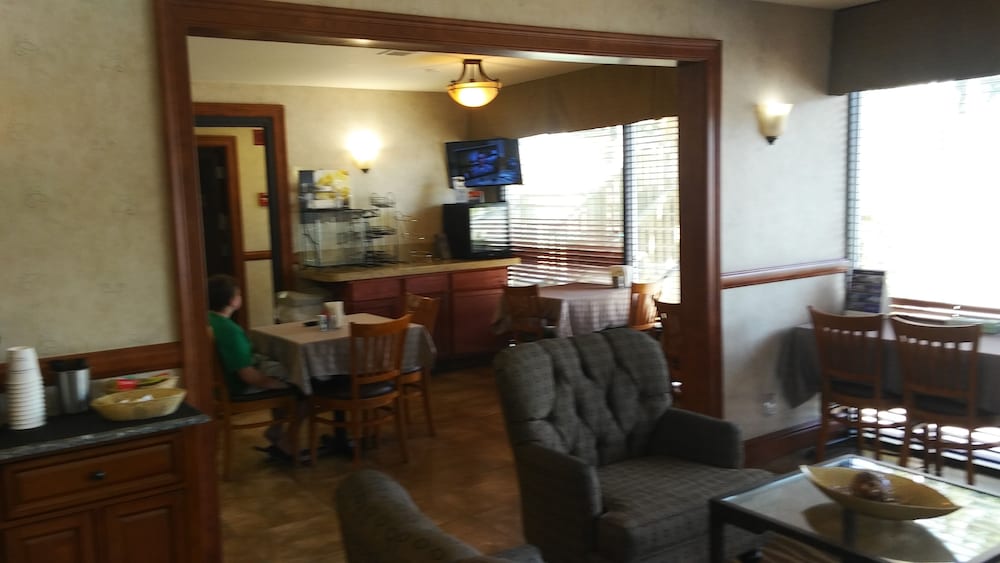 Airport Inn Boise - photo 41