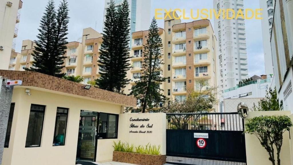 Apartamento Com Piscina