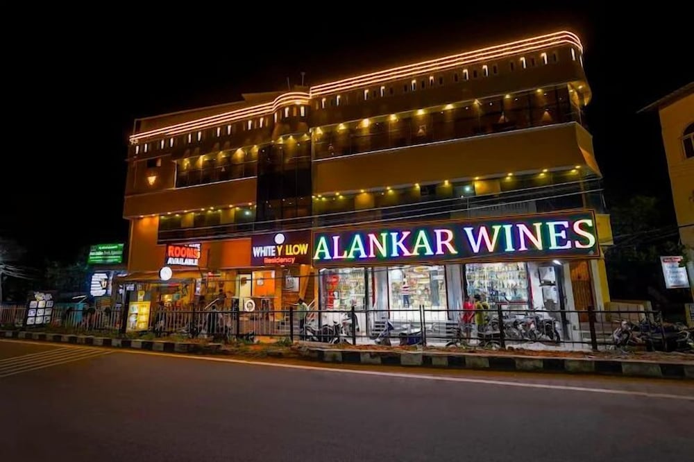 White Yellow Residency - last minute hotel in Puducherry