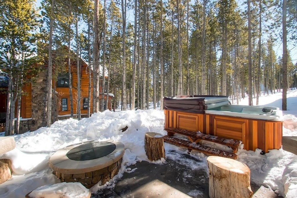 Slopeside Manor On Peak 8 By Pinnacle Lodging - photo 33
