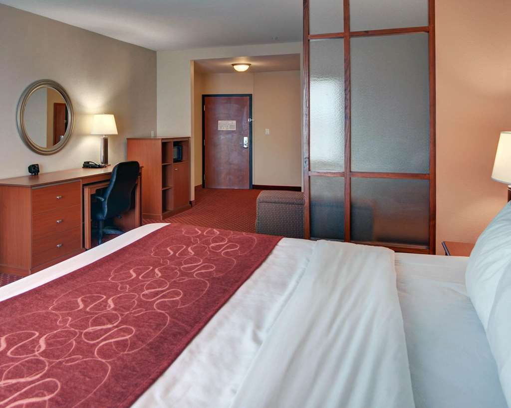 Quality Suites Near Cedar Creek Lake - photo 12