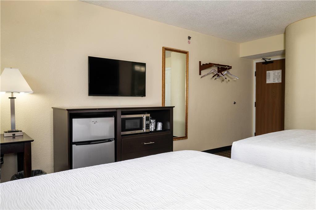 Baymont Inn & Suites by Wyndham Mukwonago - photo 19