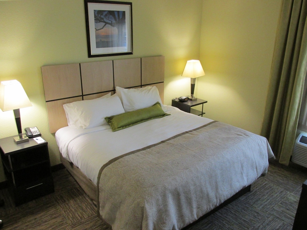 Candlewood Suites Greenville by IHG - photo 7