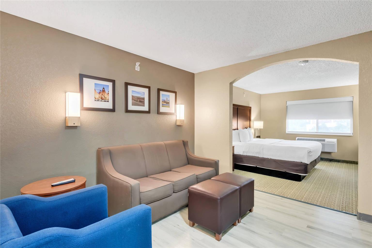 Comfort Suites Lakewood Denver - photo 33