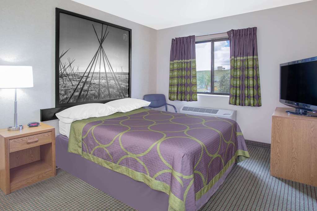Super 8 by Wyndham Havre - photo 14