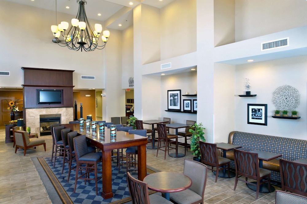 Hampton Inn & Suites Prescott Valley - photo 39