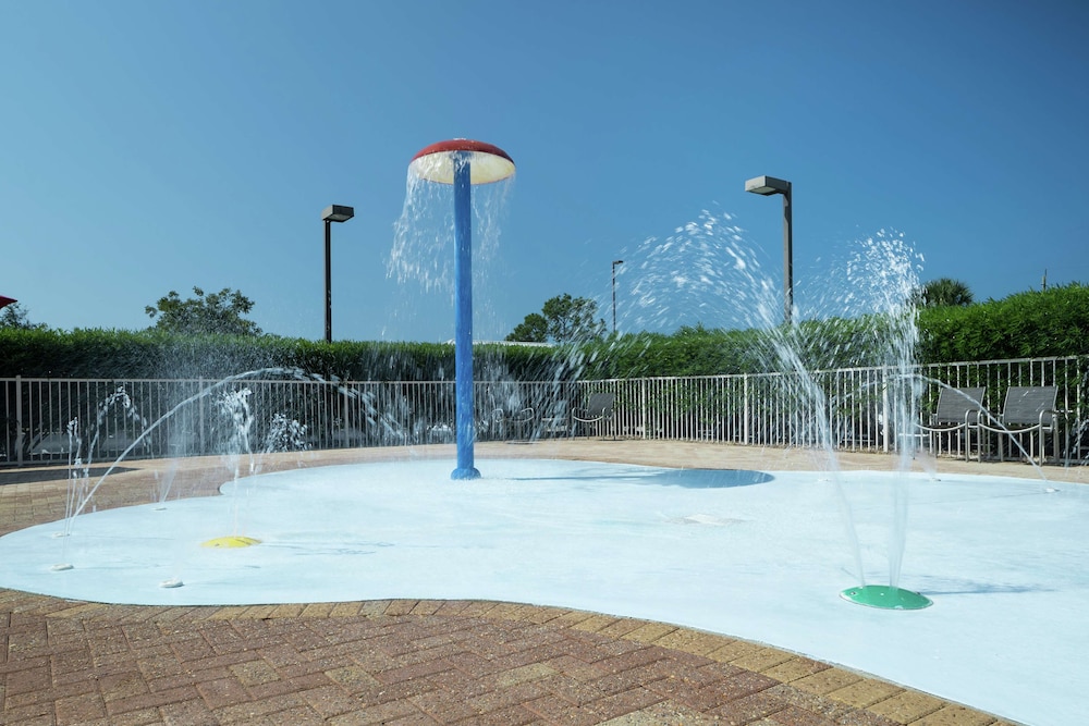 Hampton Inn & Suites Panama City Beach Pier Park Area - photo 2