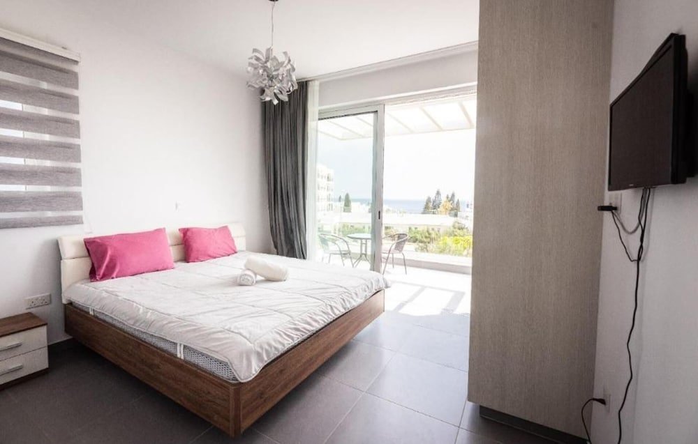 Remarkable 3 bed House in Paralimni