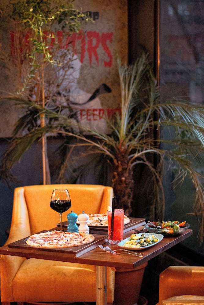 מזון ומשקאות