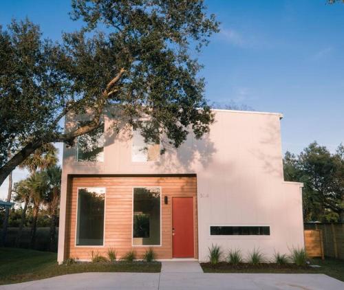 Marsh View Modern Getaway Mins from Downtown - last minute hotel in Saint Augustine