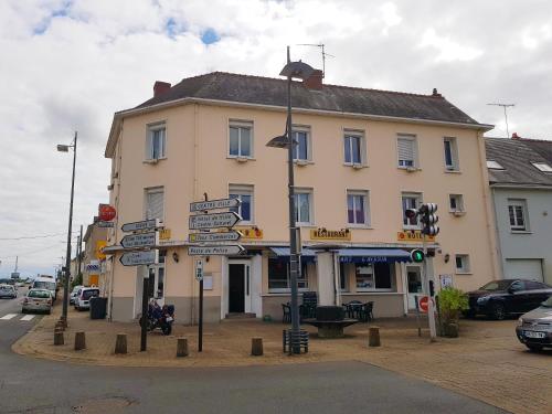 Hotel Restaurant l'Avenir - carbon neutral hotel in Saint-Pierre-Des-Corps