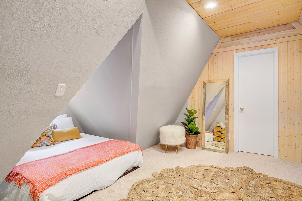 The Fox A Frame An Intimate Mountain Retreat - photo 6
