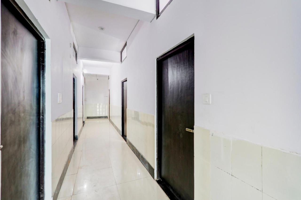 Hotel O Srv Palace - last minute hotel in Lucknow