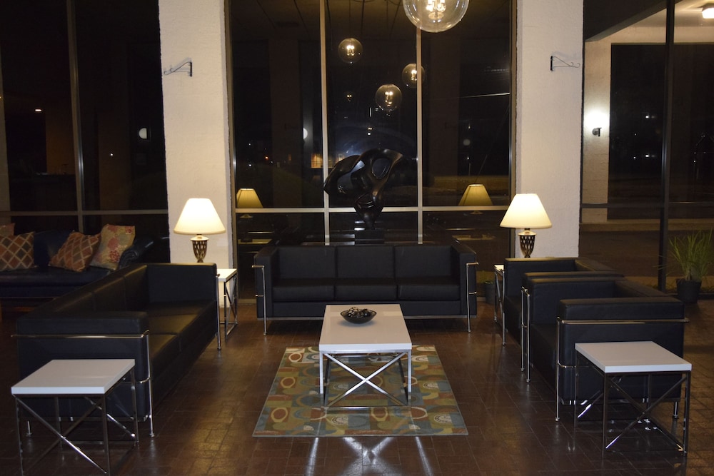 The Landmark Inn - photo 2