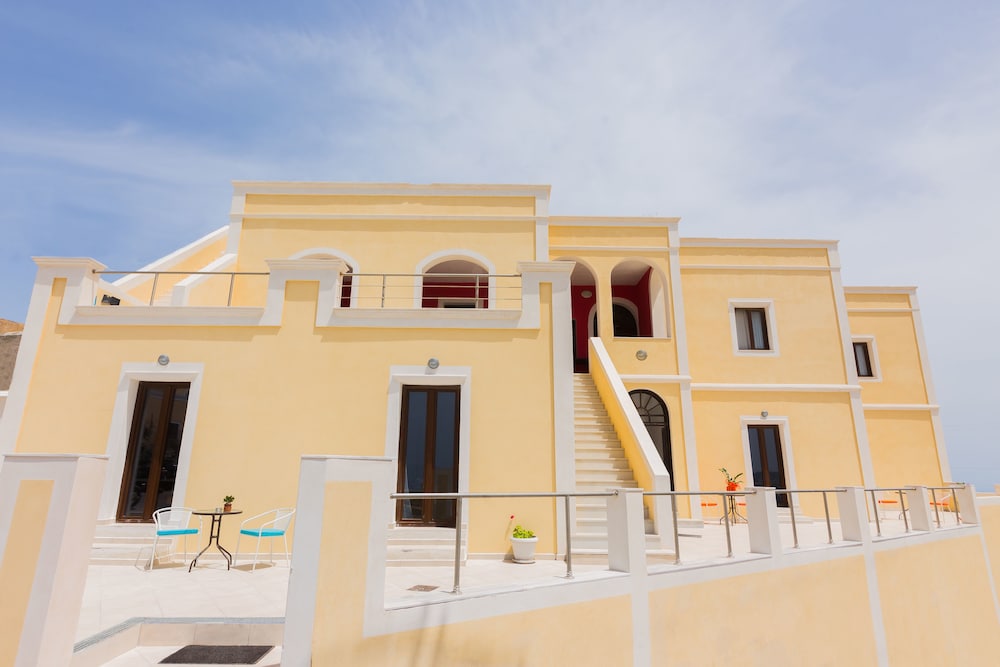 Aquarius Hotel - last minute hotel in Fira