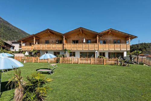 Chalet Schaller — 4-Star Luxury Hotel in Tesimo, Italy