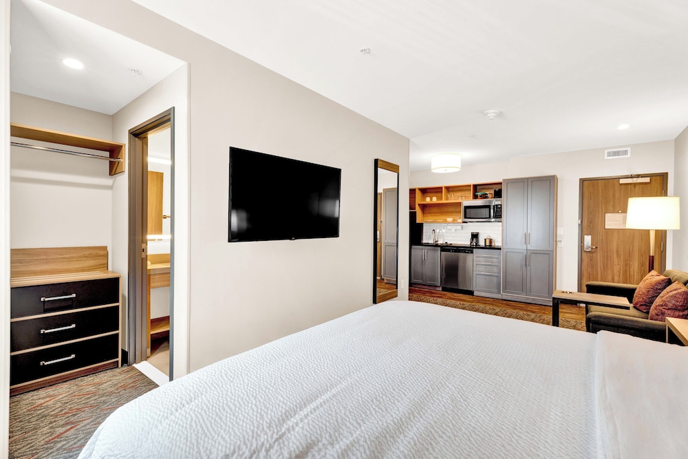 Candlewood Suites Detroit Auburn Hills by IHG - photo 21
