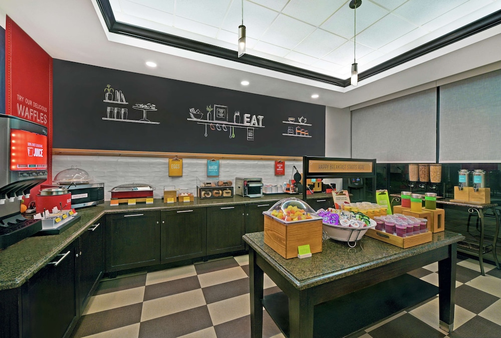 Hampton Inn & Suites Boynton Beach - photo 36