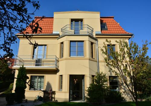 Vila Krocinka — 4-Star Luxury Hotel in Prague, Czech Republic