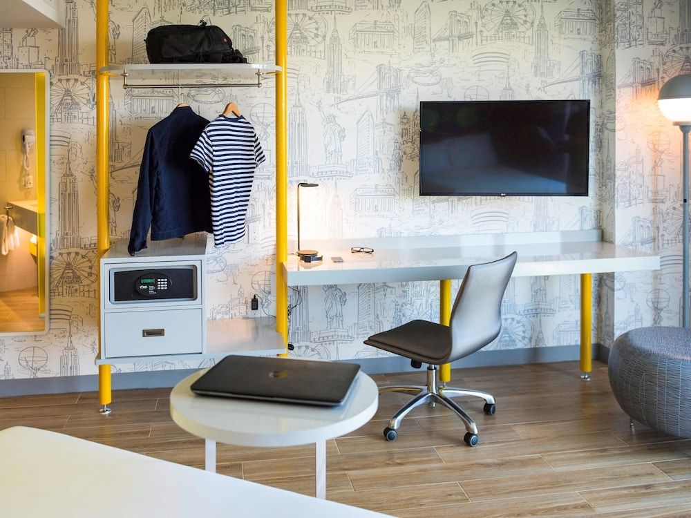 Ibis Styles New York Laguardia Airport - photo 13