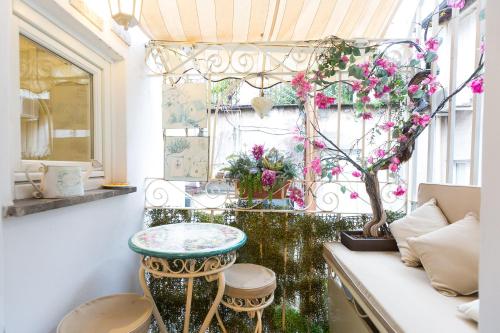 Pantheon Romantic Loft — 4-Star Luxury Hotel in Rome, Italy