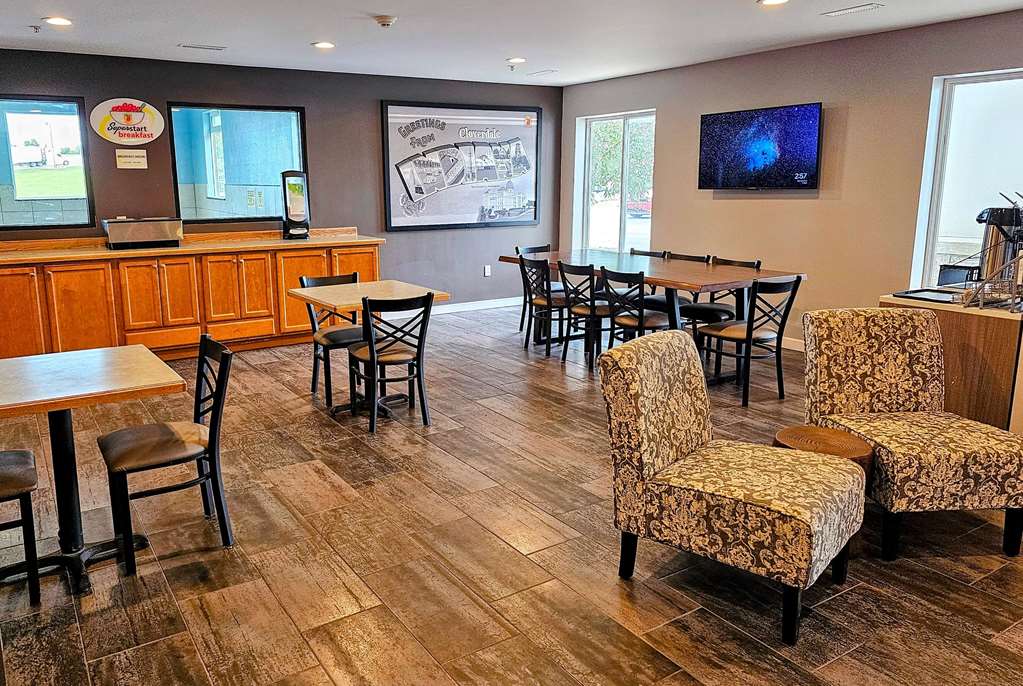 Super 8 by Wyndham Cloverdale - photo 16