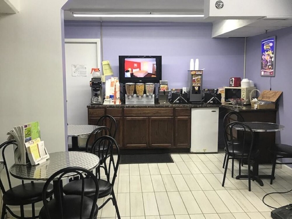 Bear Mount Inn & Suites - photo 61
