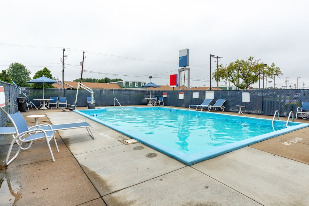 Days Inn by Wyndham New Philadelphia - photo 20