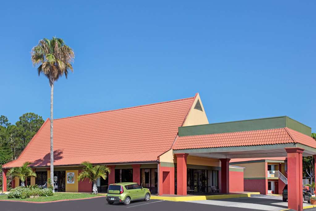 Days Inn by Wyndham Cocoa Cruiseport West At I 95 524 - featured photo