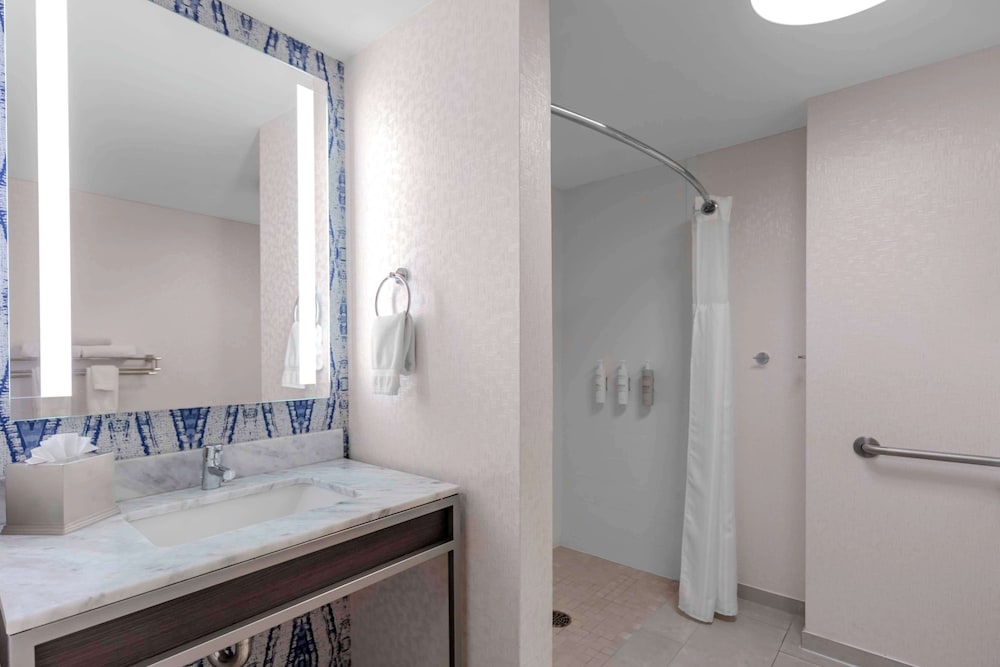 Hilton Garden Inn Freeport Downtown - photo 24