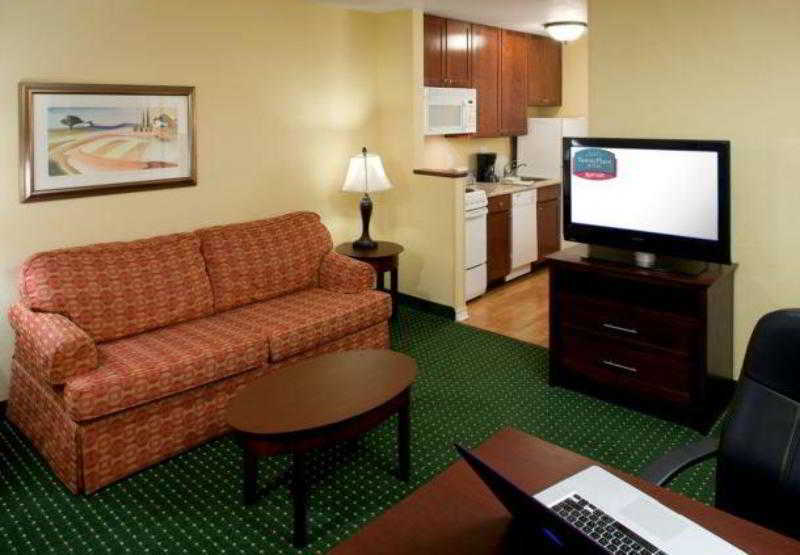 TownePlace Suites by Marriott Texarkana - photo 14