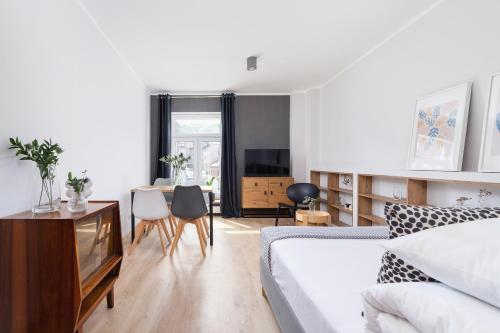 One bedroom apartment Kalwaryjska 34 street — 4-Star Luxury Hotel in Krakow, Poland