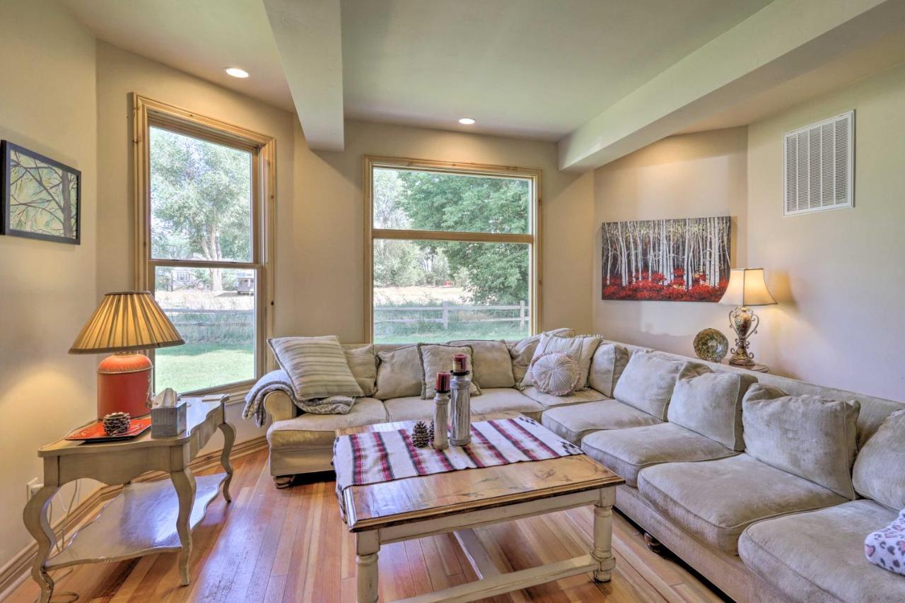Fruita Victorian Home with Hot Tub and Mountains — 4-Star Luxury Hotel in Fruita, United States