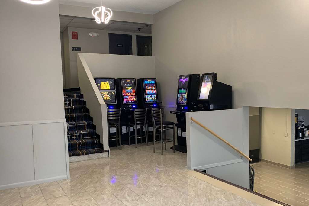 Super 8 By Wyndham Kirksville - photo 5