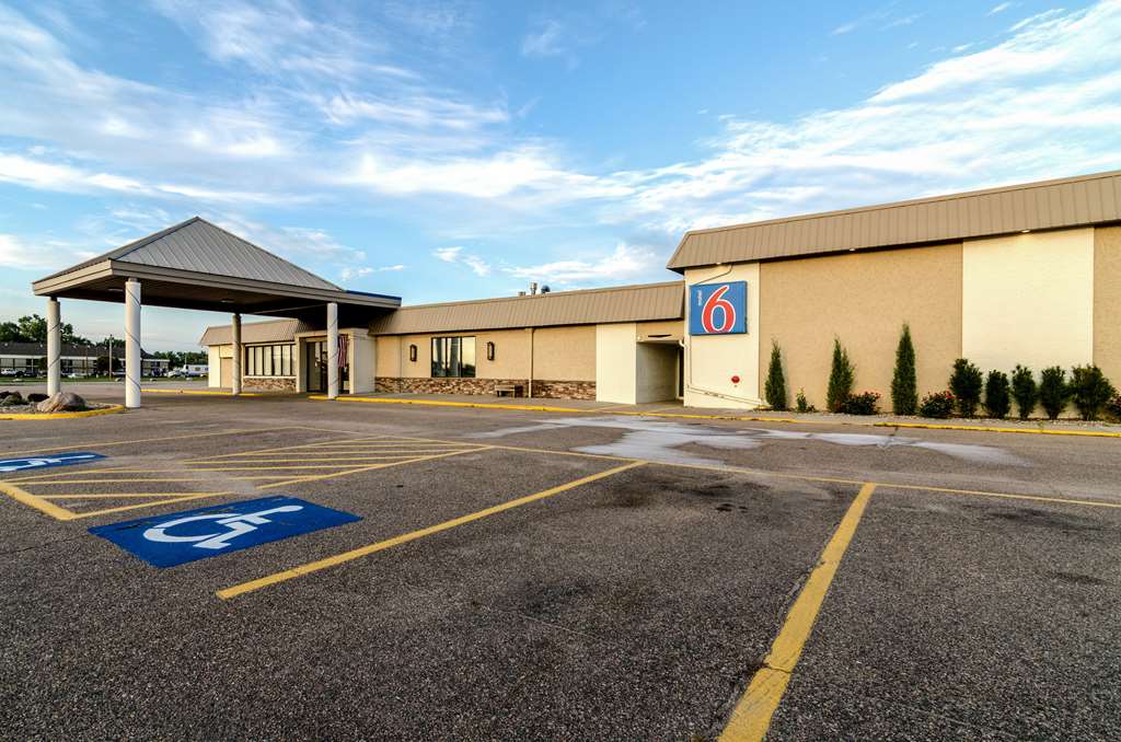 Motel 6 York NE - featured photo