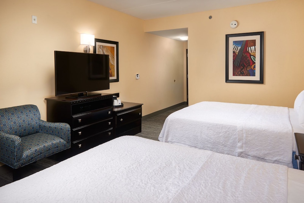 Hampton Inn & Suites Mt. Juliet - photo 12