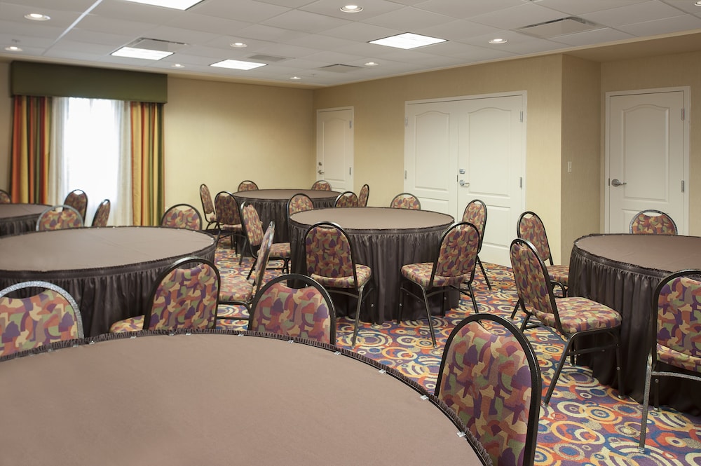 Hampton Inn Macomb - photo 48