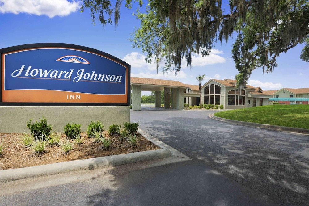 Howard Johnson by Wyndham Beaufort Parris Island - photo 24