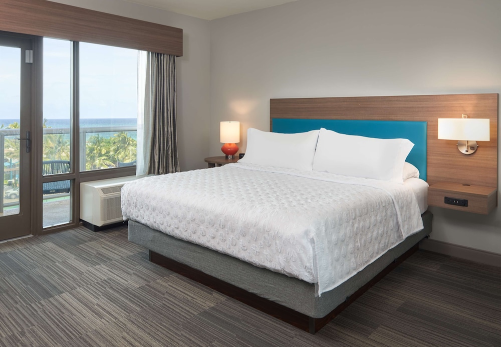 Home2 Suites by Hilton Pompano Beach Pier - photo 13